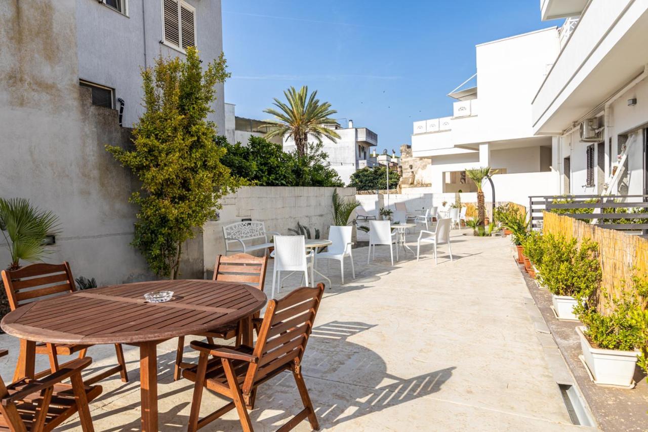 La Gemma del Salento Rooms&Apartments Racale Esterno foto